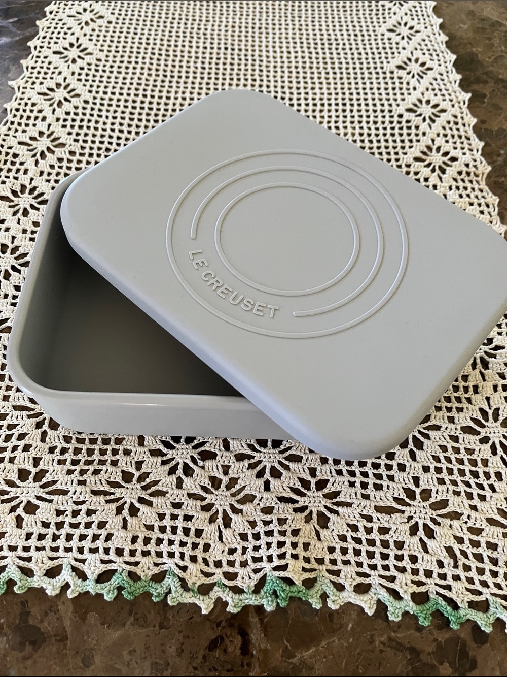Le Creuset Rectangular Silicone Storage Container 34oz Vapeur/Light Gray